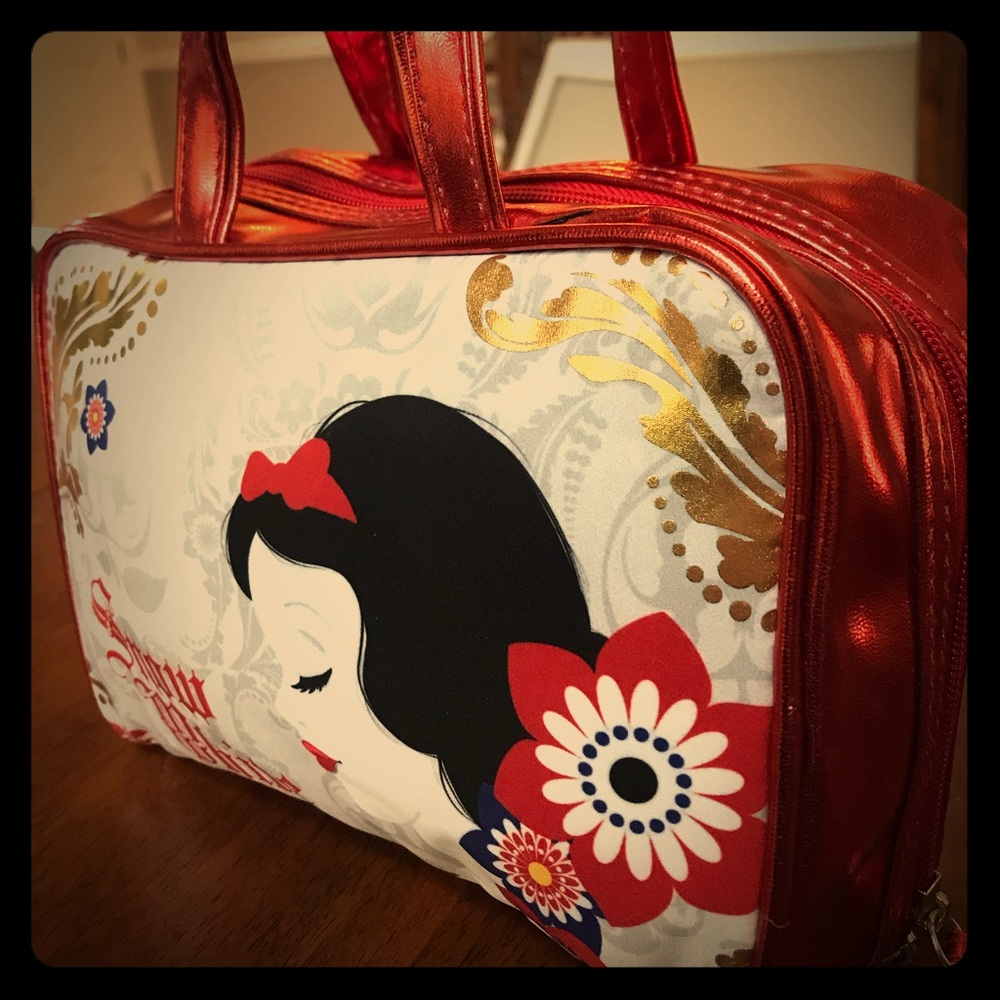 Snow White SODO cosmetics bag 🍒 *cherry* 🍒